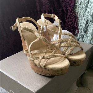NWT Maurices Jamie Jute Crisscross Wedge
